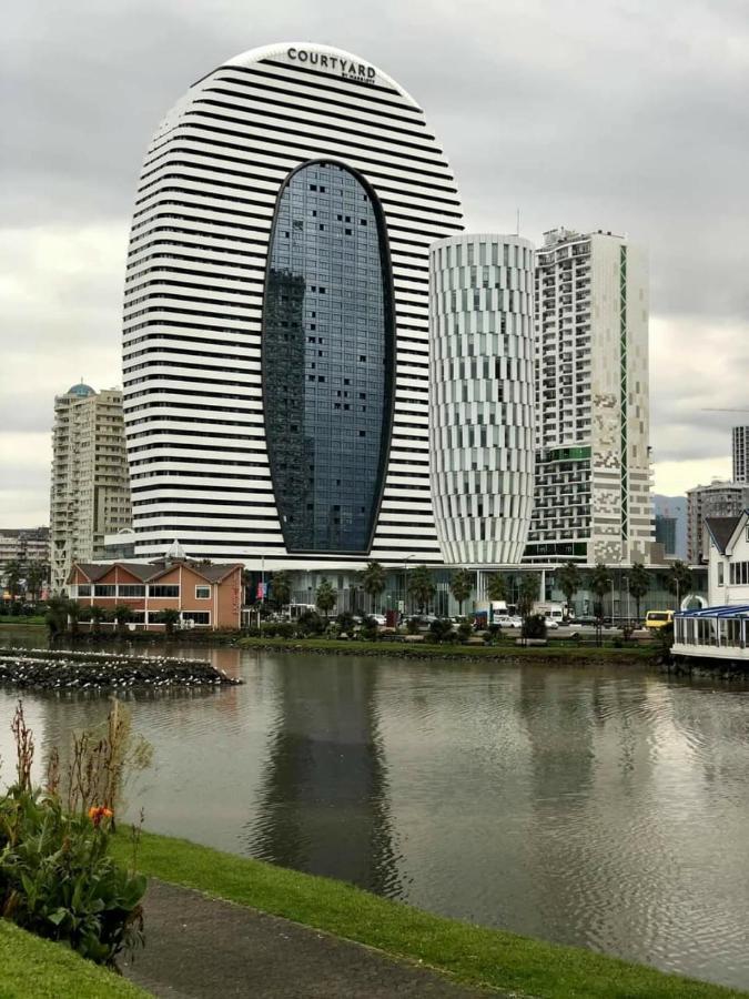 Sea Breeze In Batumi Apartment ภายนอก รูปภาพ