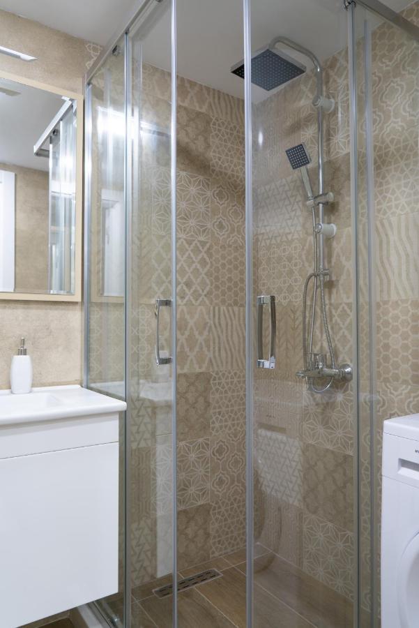 Sea Breeze In Batumi Apartment ภายนอก รูปภาพ