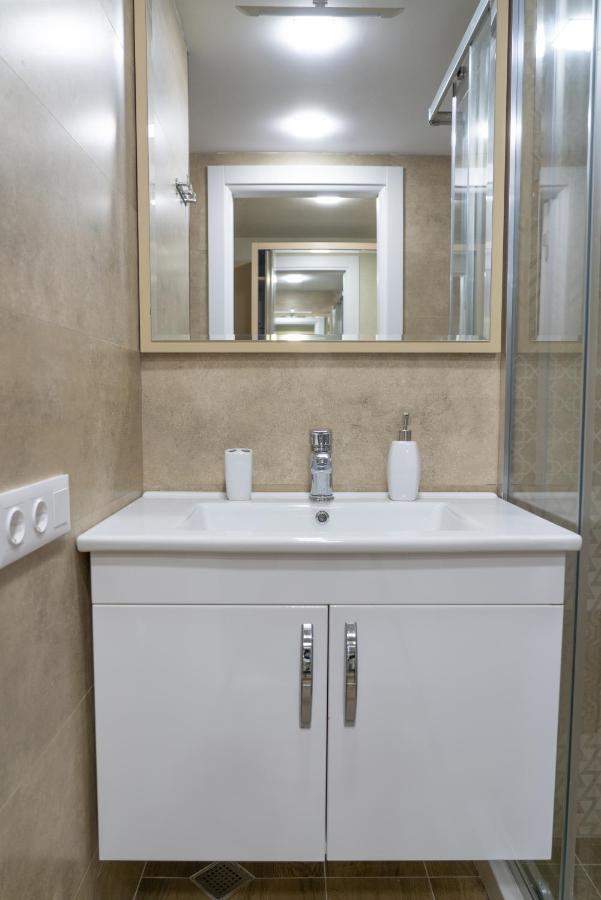 Sea Breeze In Batumi Apartment ภายนอก รูปภาพ