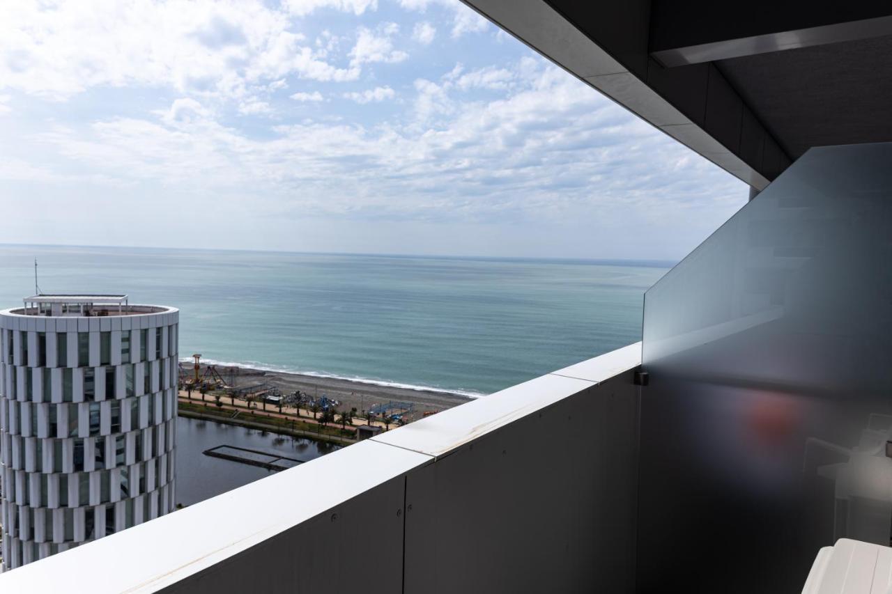 Sea Breeze In Batumi Apartment ภายนอก รูปภาพ